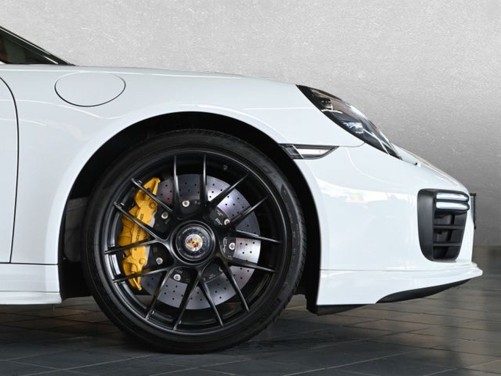 Fahrzeugabbildung Porsche 991 Turbo S Cabrio - Sportsitze+|Burmester|PDLS+
