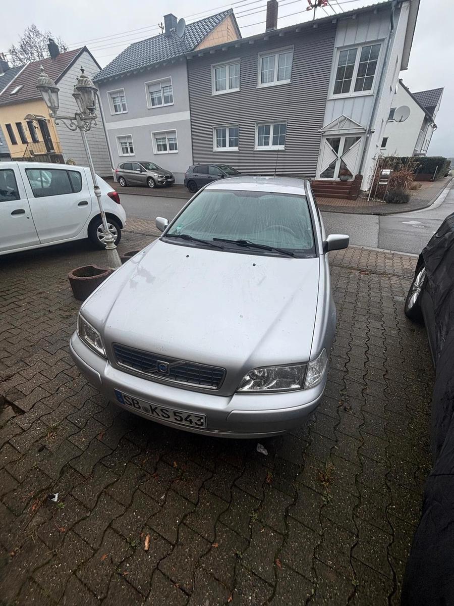 Volvo V40, 2004
