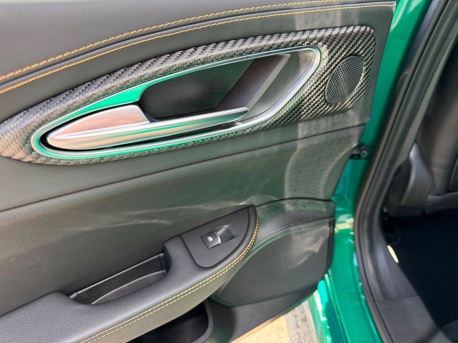 Fahrzeugabbildung Alfa Romeo Giulia Quadrifoglio Oro