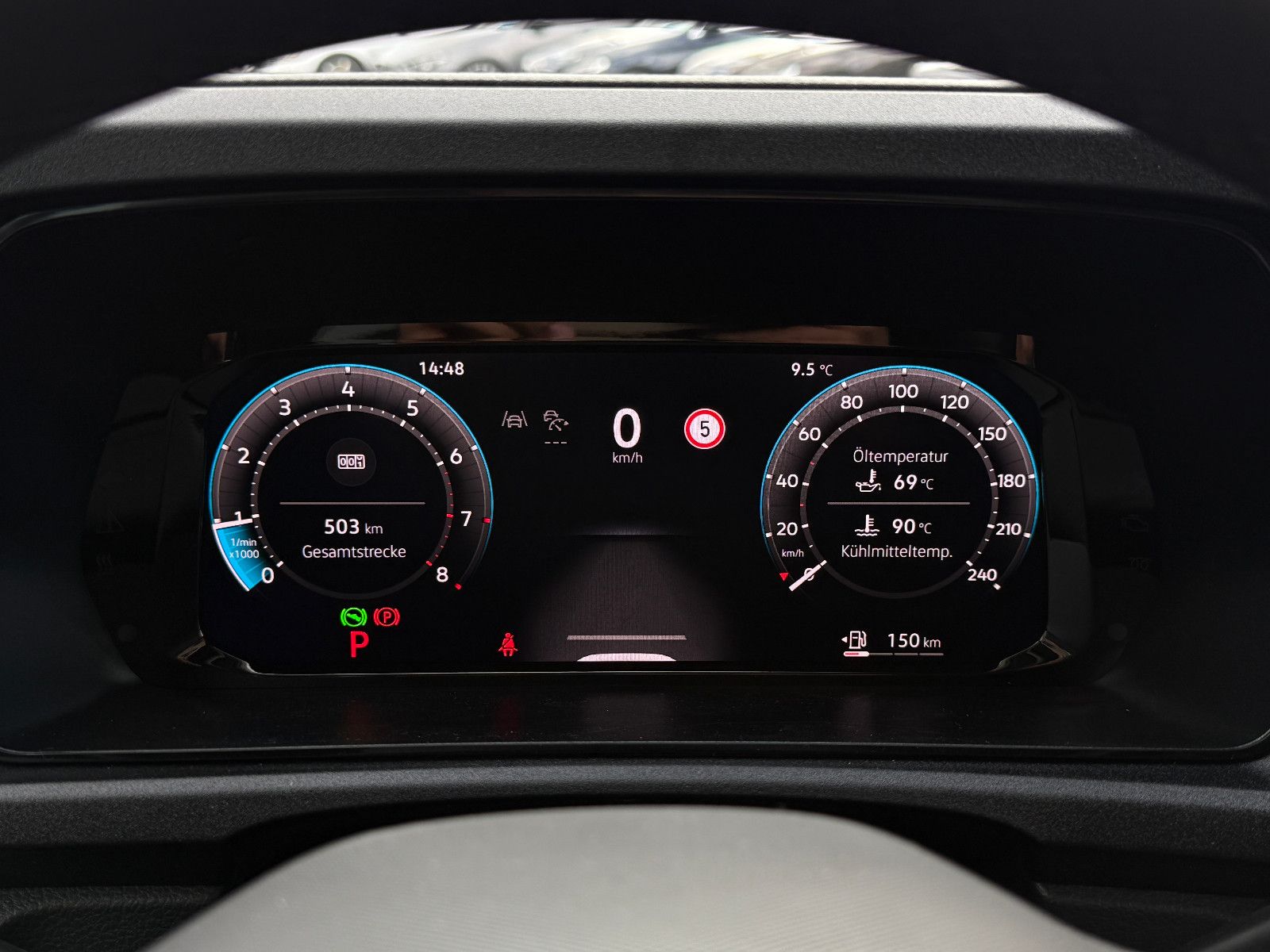 Fahrzeugabbildung Volkswagen Caddy Life Maxi TSI DSG ACC AHK LED Kamera Sthz