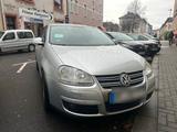 Volkswagen Jetta 1.9 TDI mit TÜV - Volkswagen Jetta aus 2007 mit Diesel-Antrieb