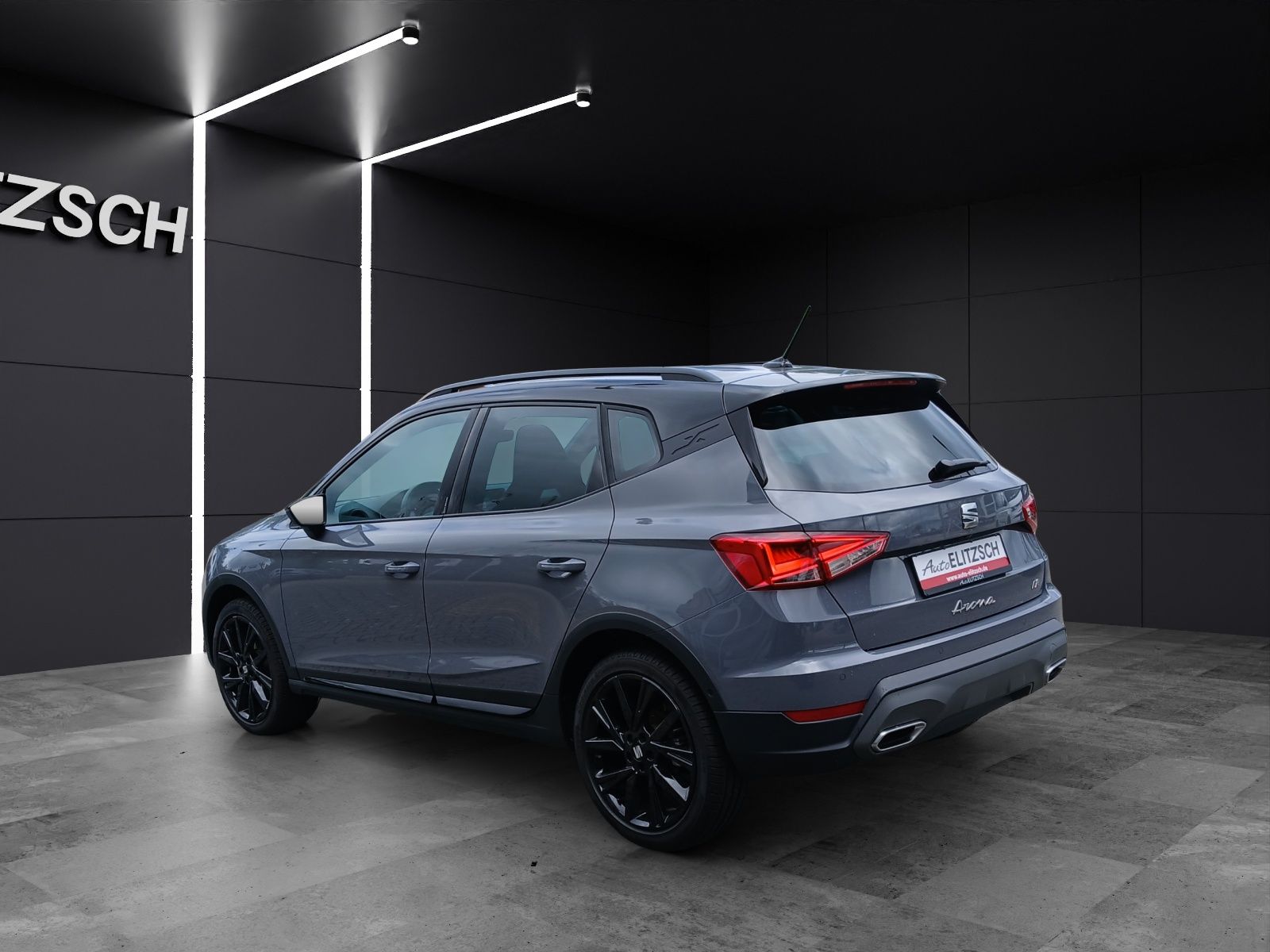 Fahrzeugabbildung SEAT Arona TSI FR Black Edition DSG LED Navi AID ACC