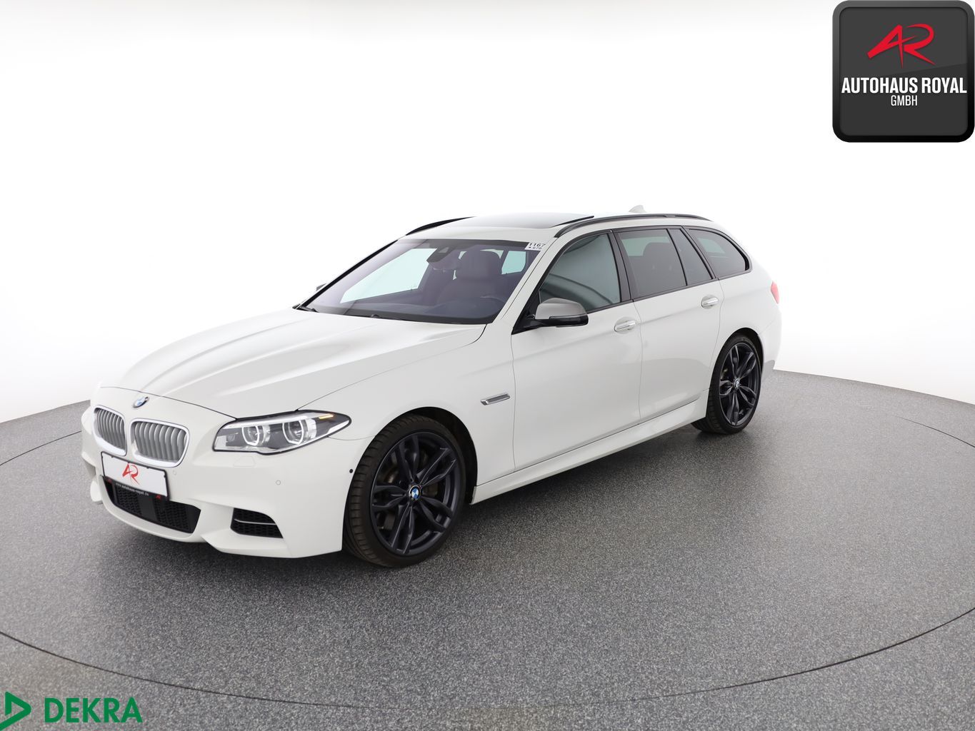 BMW M550 d T xDrive FOND-TV