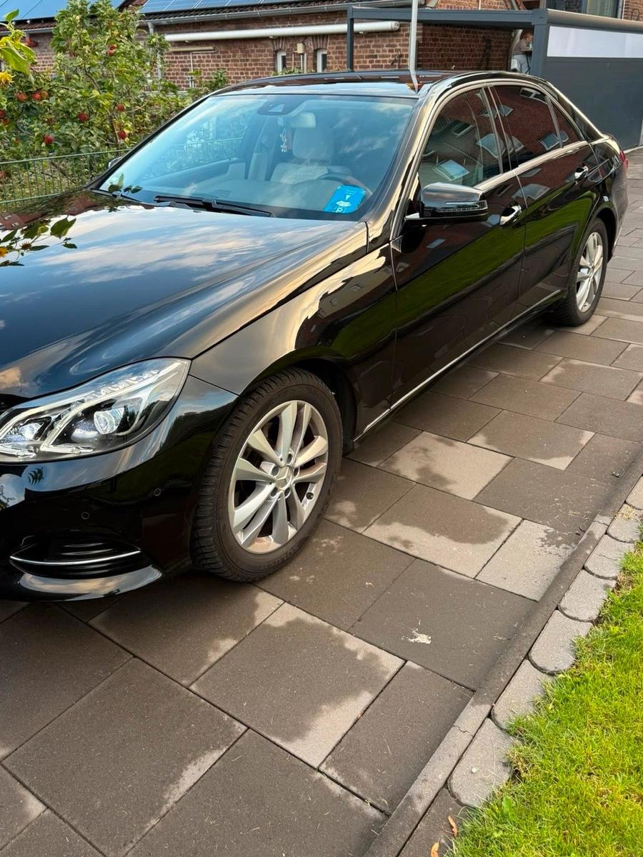 Mercedes-Benz E 220
