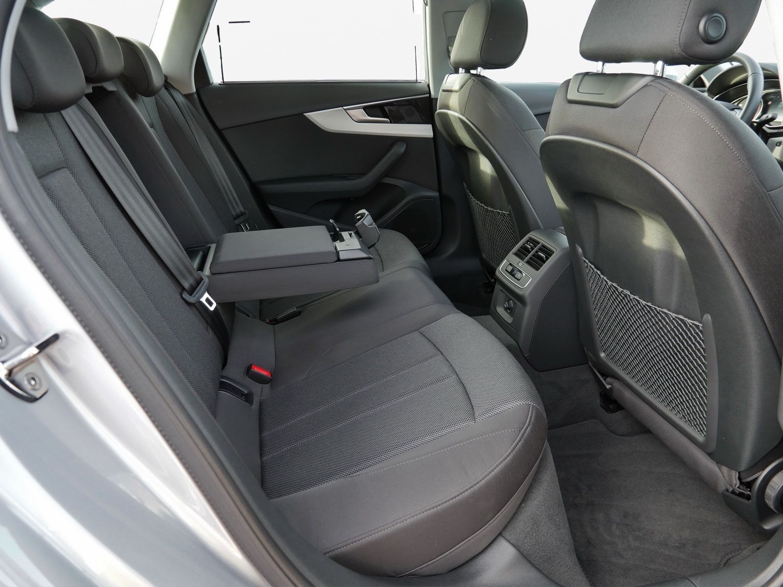 Audi A4 - Bild 16
