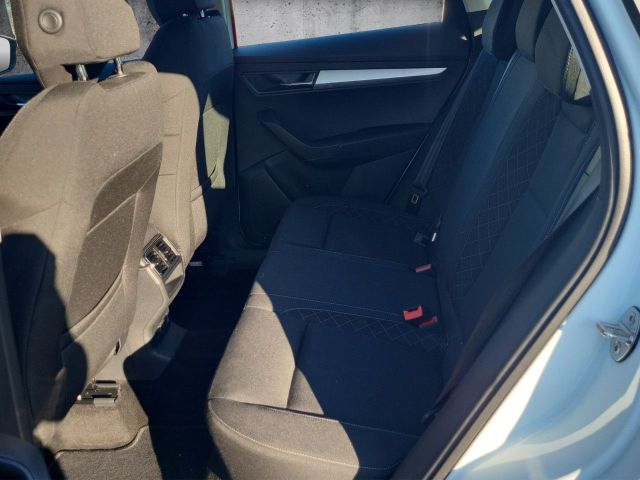 Karoq 1.0 TSI Ambition Front Assist Sitzhzg.