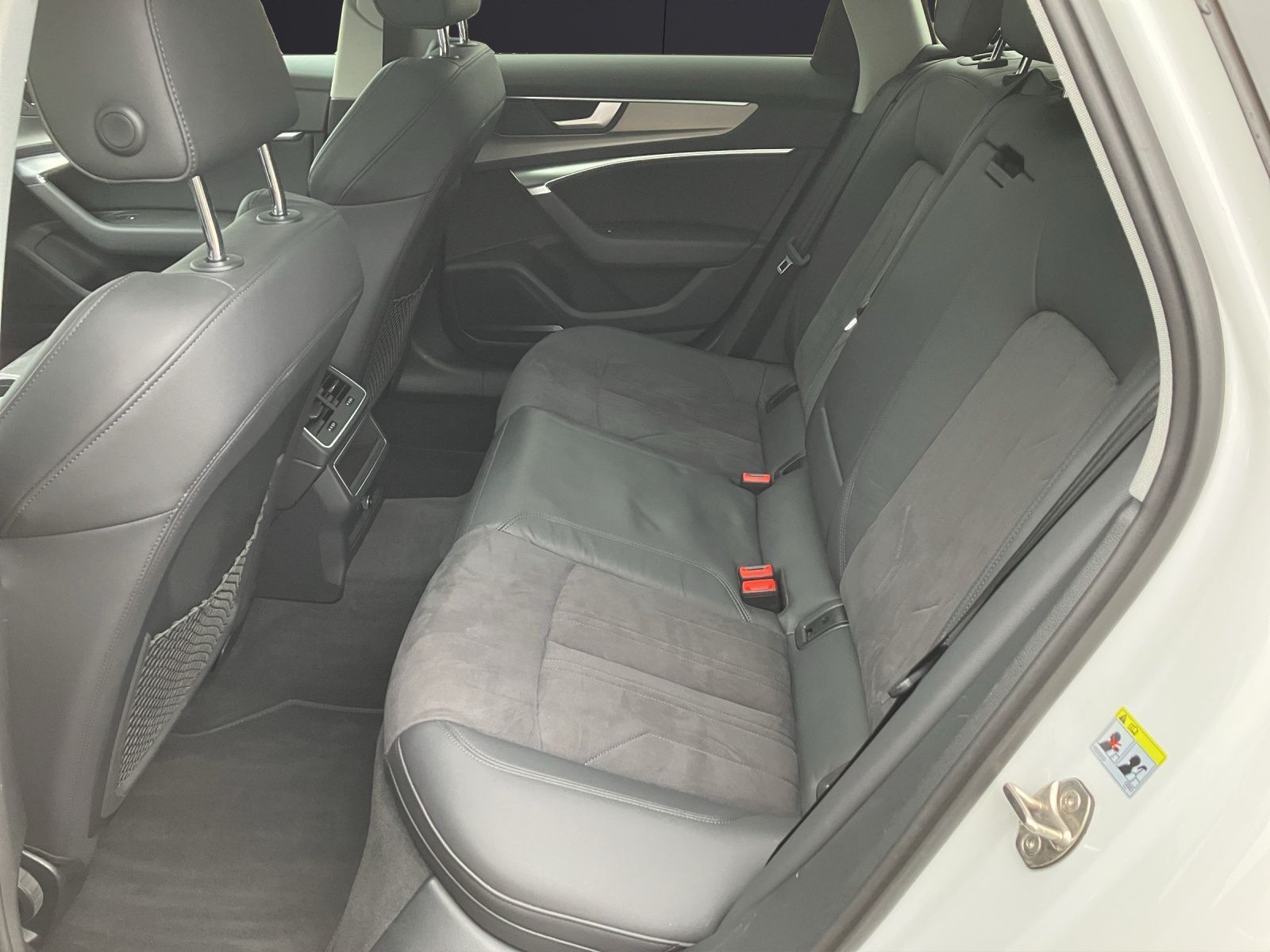 Fahrzeugabbildung Audi A6 Avant 40 TDI quattro sport