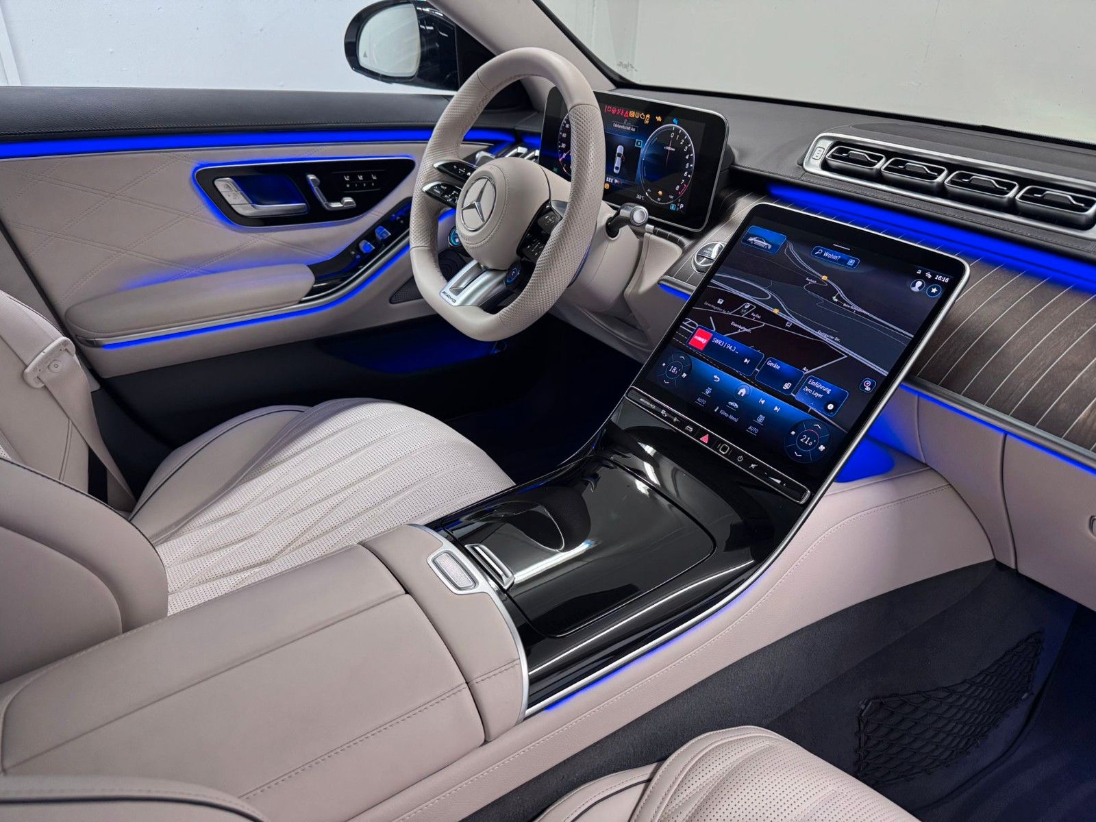 Fahrzeugabbildung Mercedes-Benz S 63 E Performance L *PANORAMA*MANUFAKTUR*