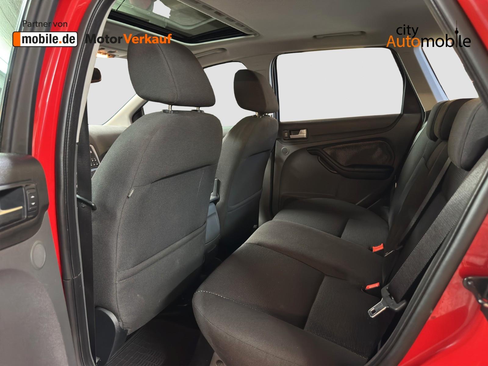Ford Focus 2006 — photo 11