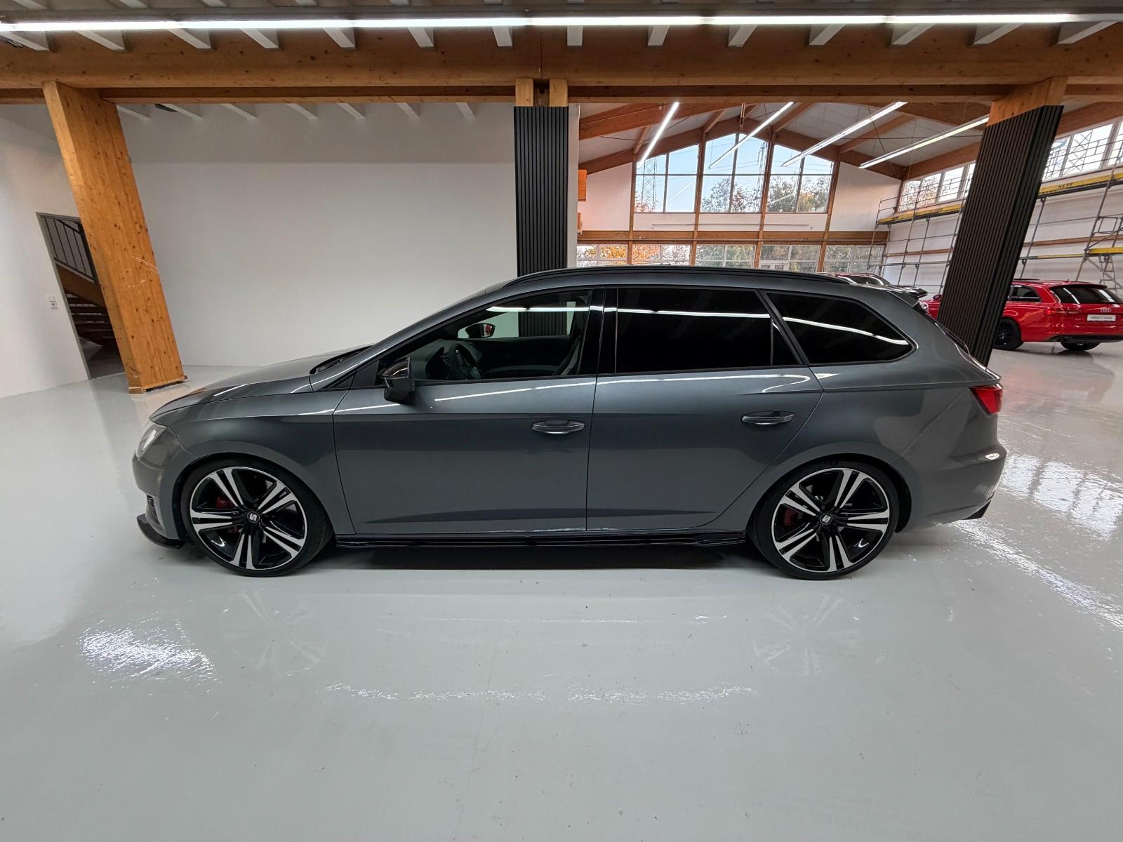 Seat Leon ST Cupra 280 ch DSG – Toit panoramique – Baquets Alcantara – DCC – LED – GPS