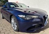 Alfa Romeo Giulia 2,2 JTDM 180 Super,Leder,Xen,Nav,Alu,Eur6 - Alfa Romeo Giulia in Köln