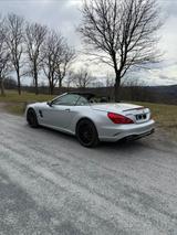 Mercedes-Benz SL 63 AMG - silberne Mercedes-Benz SL 63 AMG