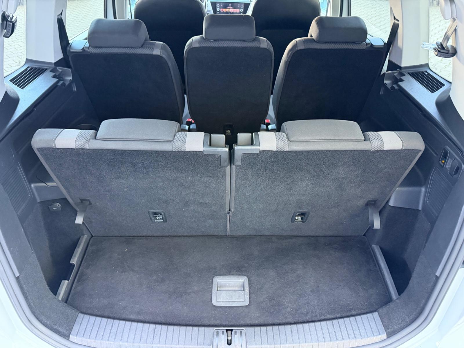 Volkswagen Touran Trendline/TEMPOMAT/SHZ/7 SITZER/AUTOMATIK