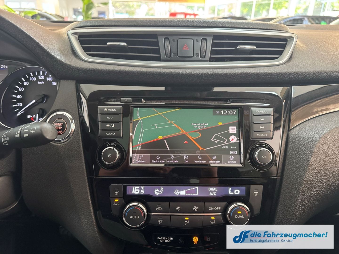 Fahrzeugabbildung Nissan Qashqai Zama Panorama Navi 360 Kamera Mehrzonenk