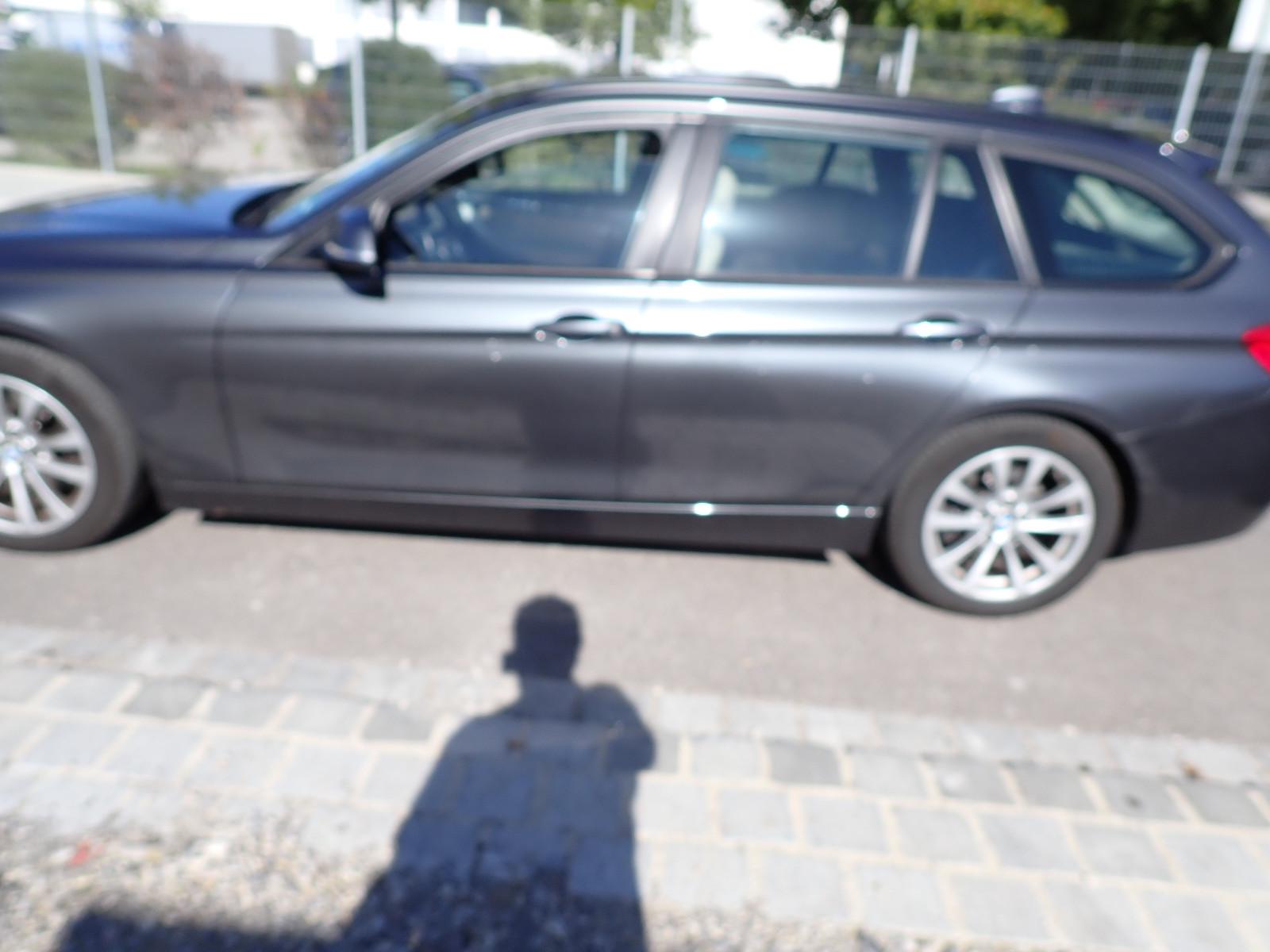 BMW 330i xDrive Advantage LED Leder Memory 1. Hand