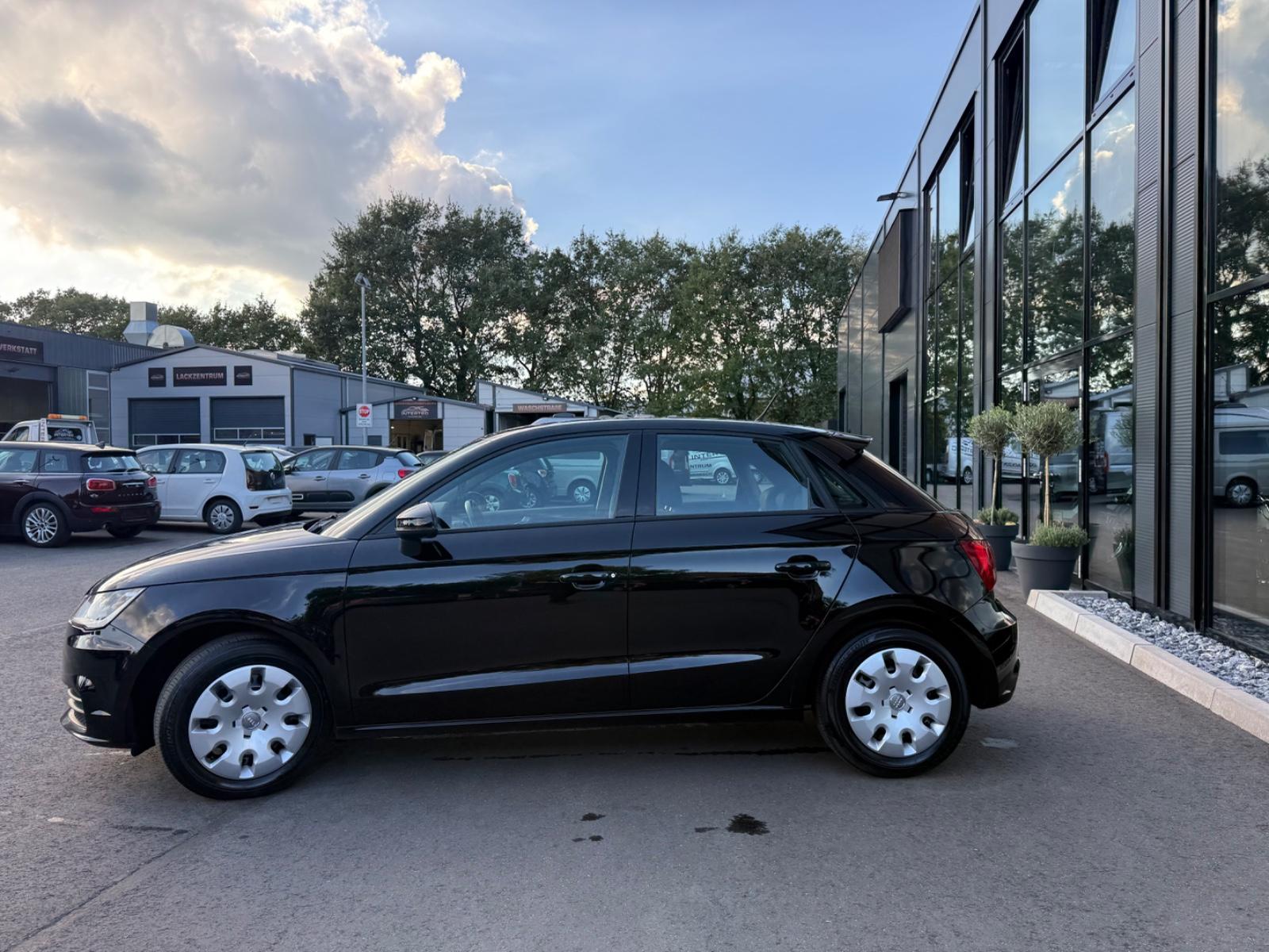 Audi A1 Sportback Ultra Sport*SHZ*TEMP*FSP*USB*HU NEU