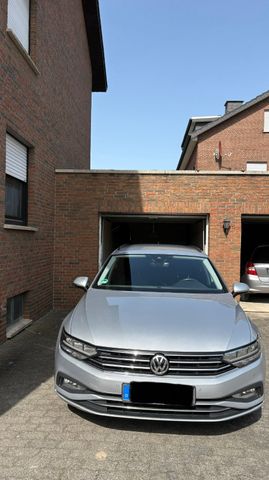 VW Passat Variant