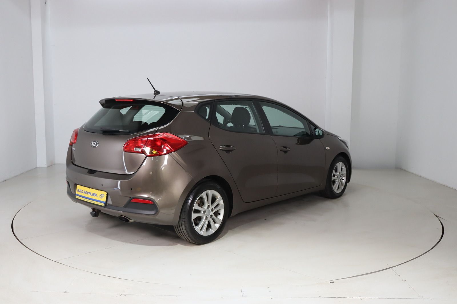 Fahrzeugabbildung Kia Cee'd 1.4 16V Edition 7 aus 1. Hd