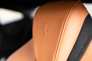 صورة مصغرة 25 لـ 2020 Ferrari ROMA
