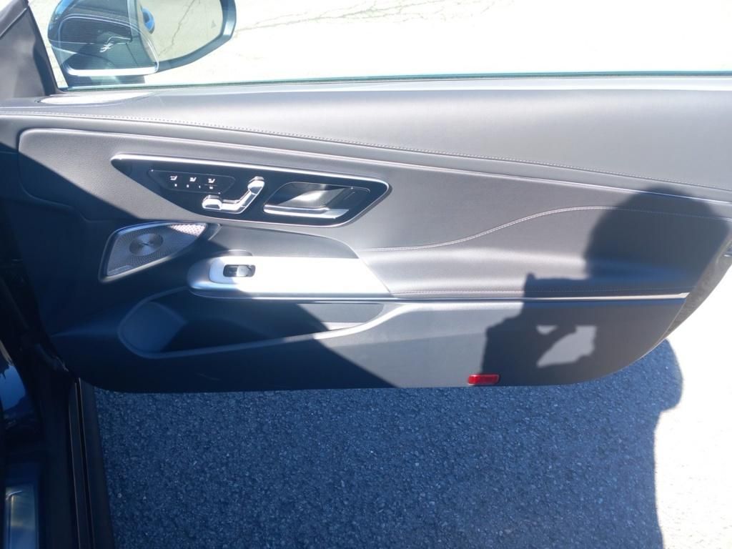 Fahrzeugabbildung Mercedes-Benz CLE 450 4M Cabriolet AMG*Air-Cap*Burmester*Distr