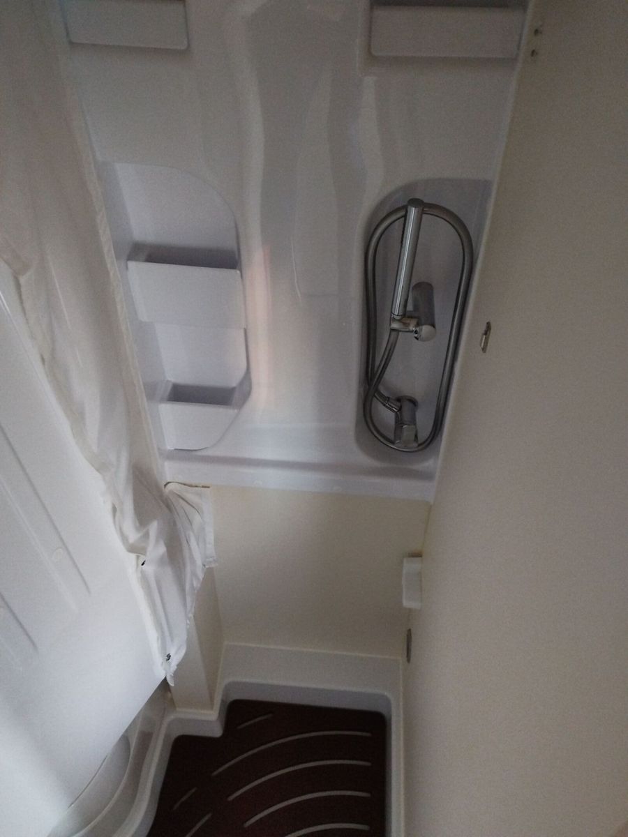 Fahrzeugabbildung Eura Mobil Van V 595 HB Alufelgen, RFK, Captain-Chair-Sitze