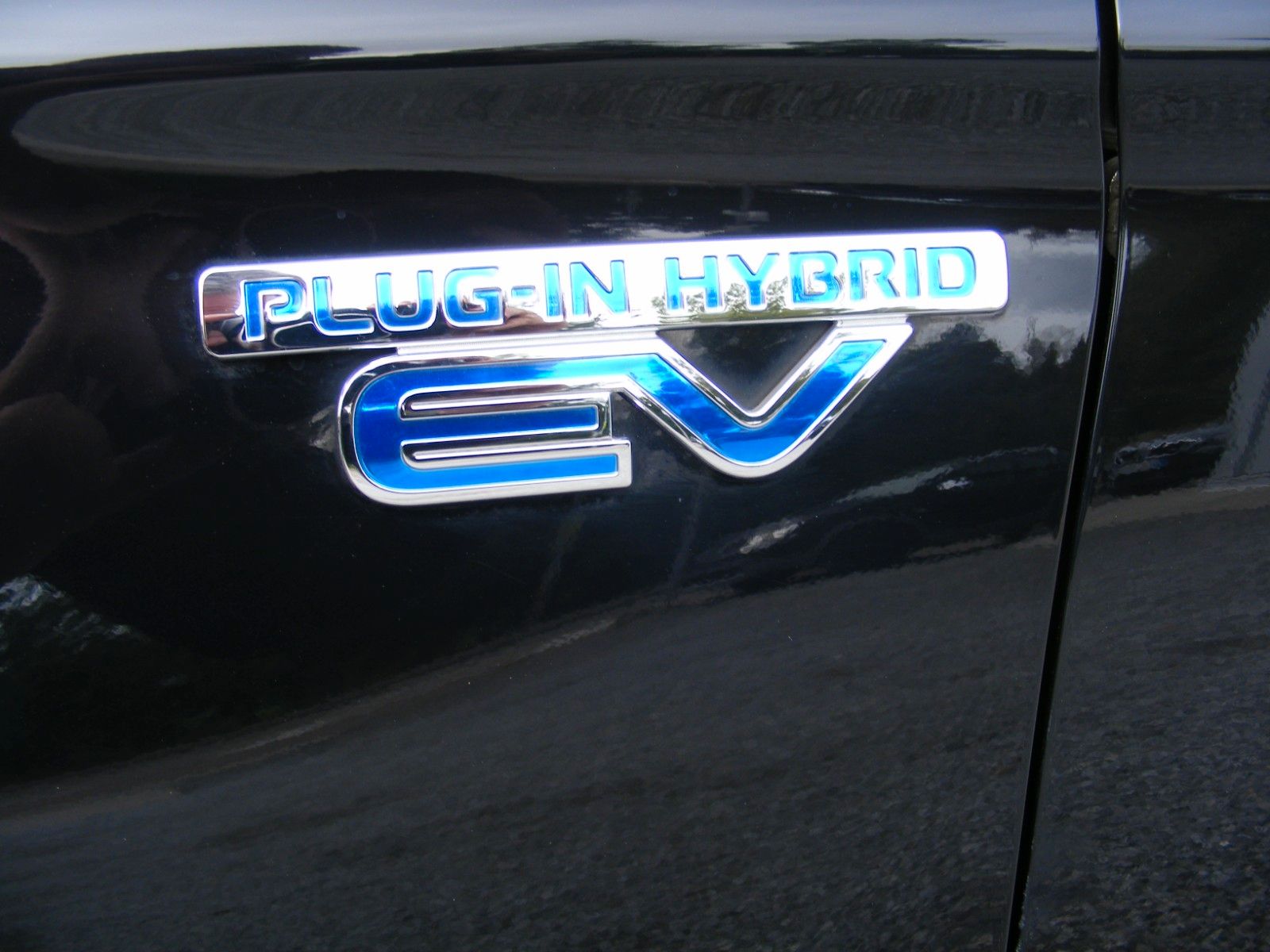 Mitsubishi Outlander 2.4 PHEV TOP 4WD - Plug-in-Hybrid imagem 3