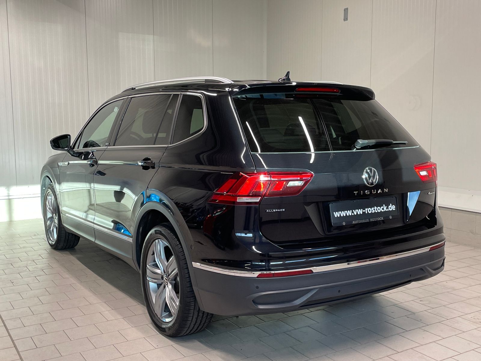 Volkswagen Tiguan Allspace Move 4M 2.0 TSI DSG AHK NAVI LED foto 4