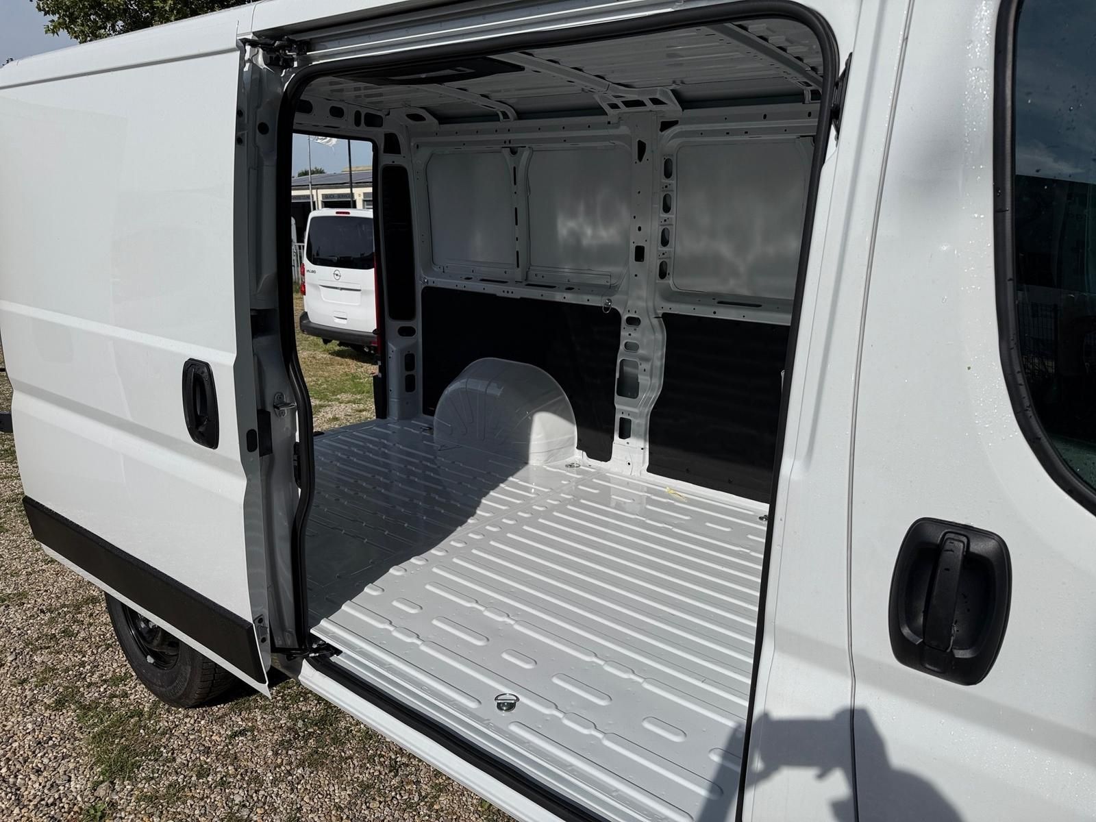 Fahrzeugabbildung Fiat Ducato L2H1 Kastenwagen 140 MT6