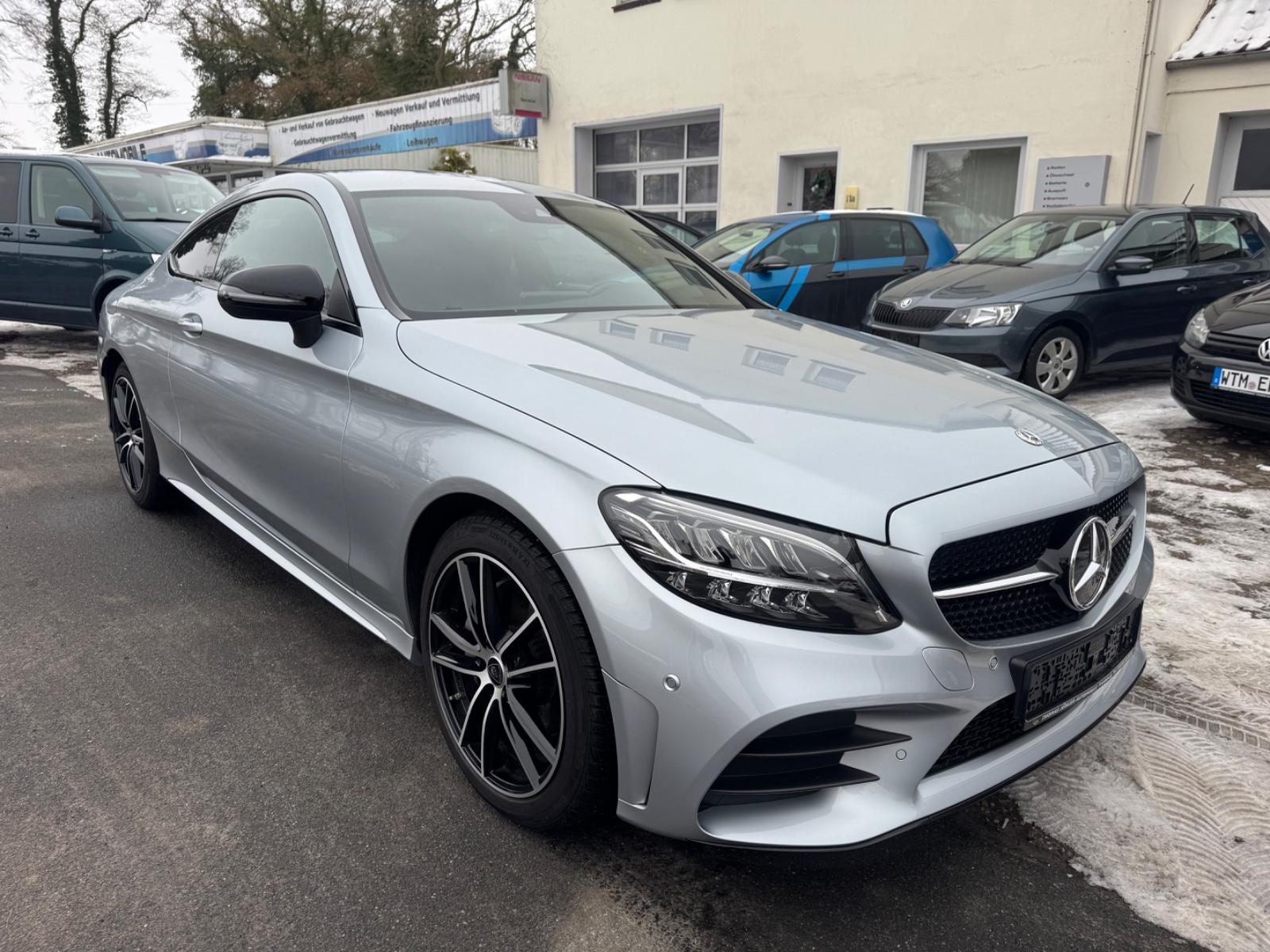Mercedes-Benz C200 COUPÉ AMG-LINE*SPORTPAK*CARPLAY*RFK*19Z*1HD