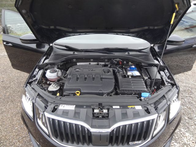 Fahrzeugabbildung Skoda Octavia RS/1.Hand/76.700 Km/LED/DSG/Standheizung