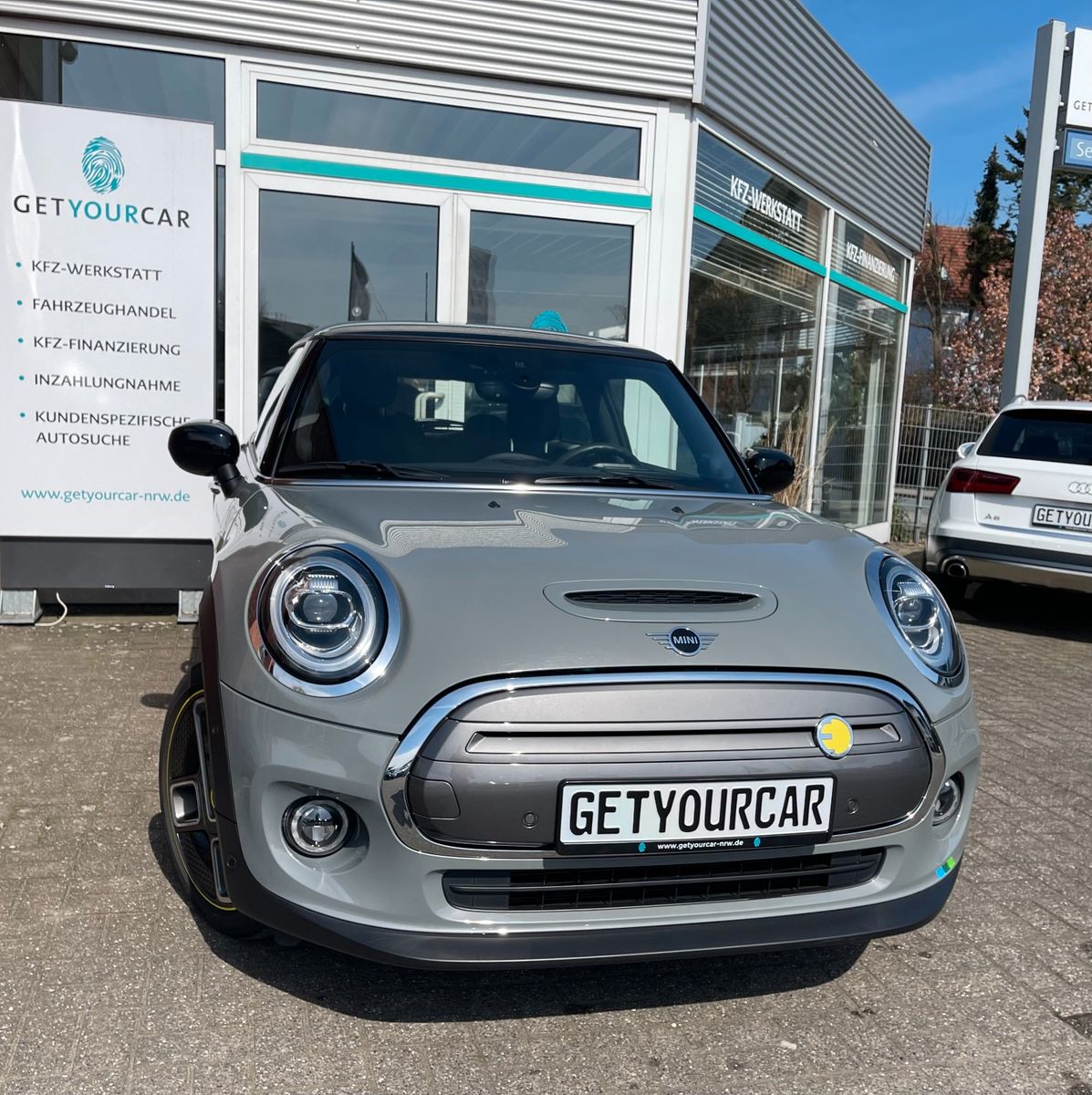 MINI Cooper SE Trim L, Kamera, LED, TÜV &amp; Insp. neu
