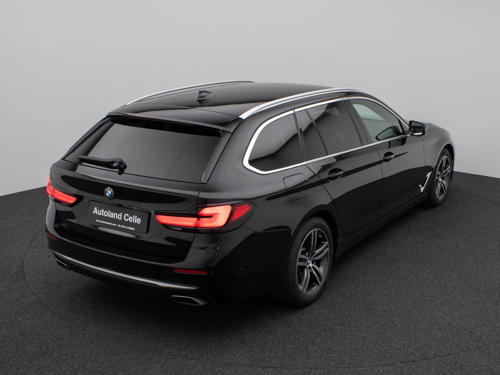 Fahrzeugabbildung BMW 530d xD  Luxury Line Kamera DAB H/K Lenkrhzg AHK