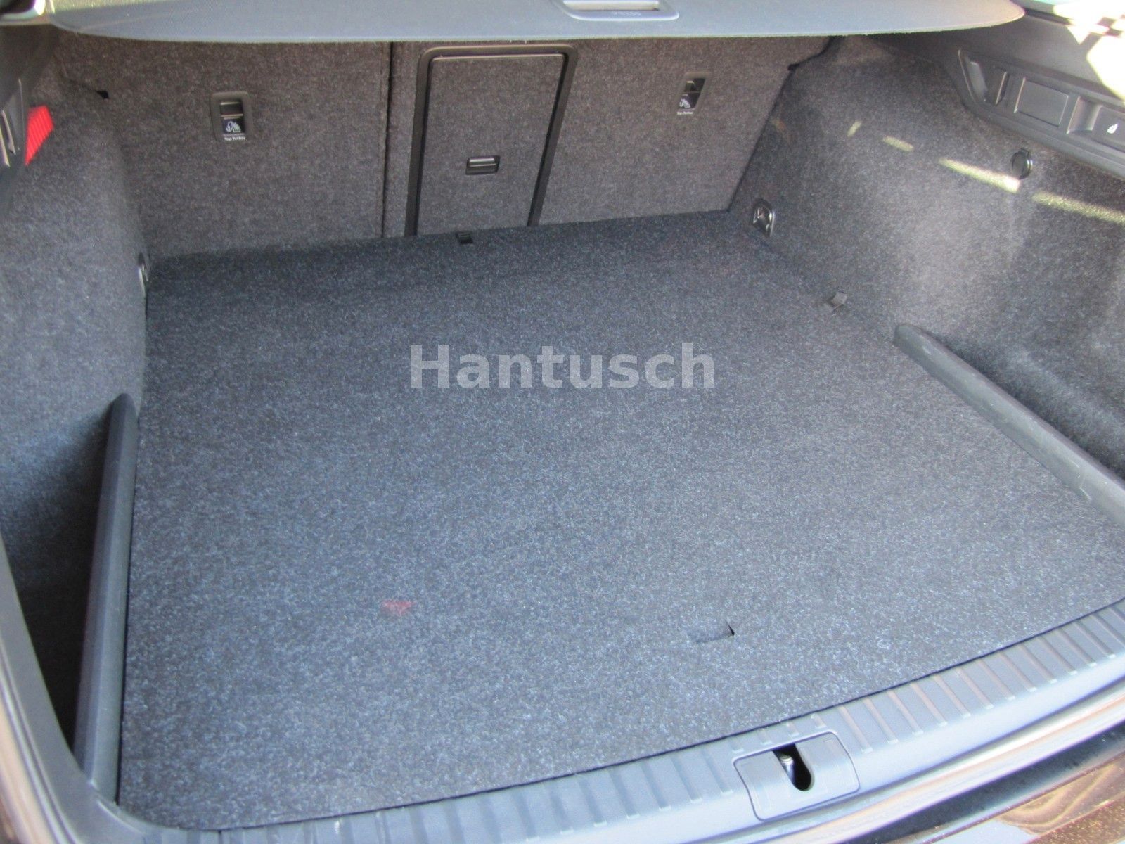 Fahrzeugabbildung SKODA Octavia Combi Clever iV 1.4l TSI DSG