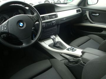 BMW 320 - 11