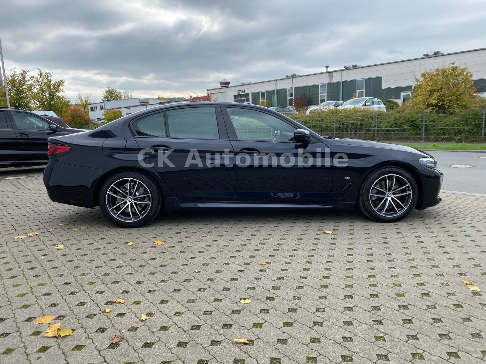 Fahrzeugabbildung BMW 520d Lim. M-Sport/Facelift/Shadow-Line/LED/Kam