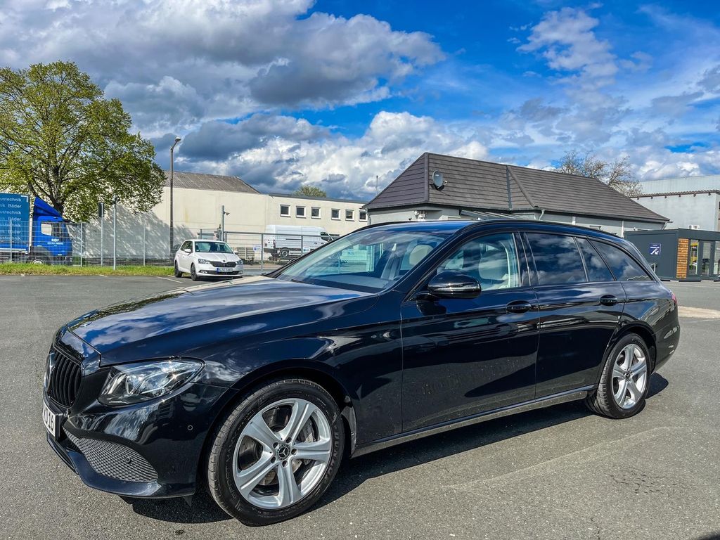 Image of Mercedes-Benz E 350
