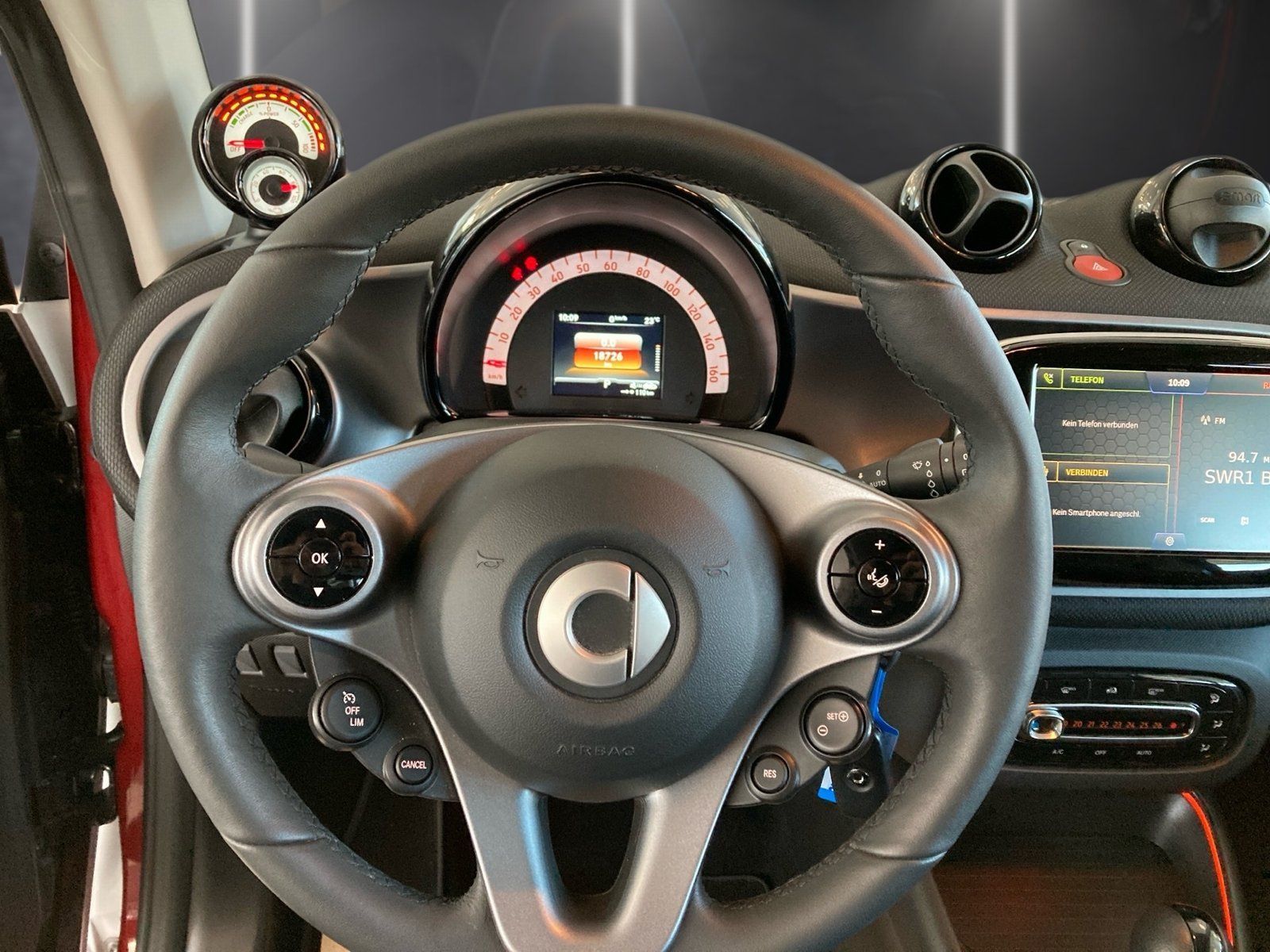 Fahrzeugabbildung Smart smart EQ fortwo Exclusive*Pano*LED*Kamera*22kW*