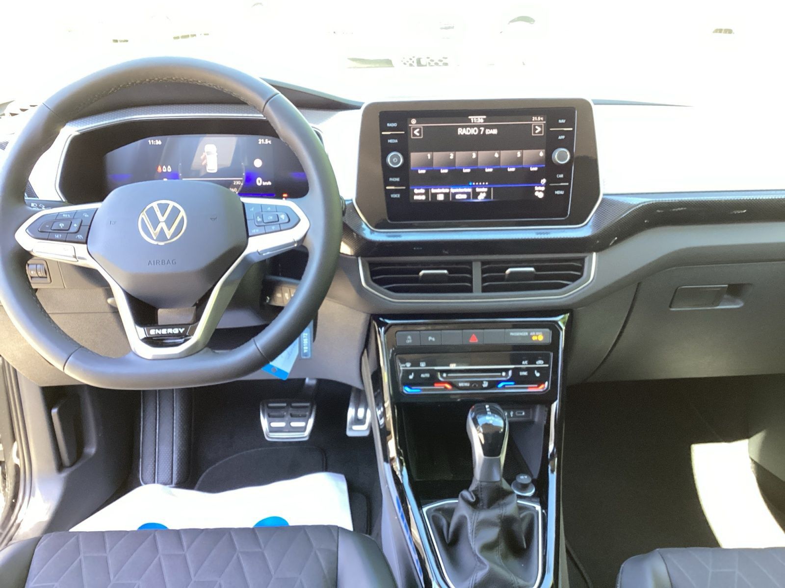 Volkswagen T-Cross - Bild 8