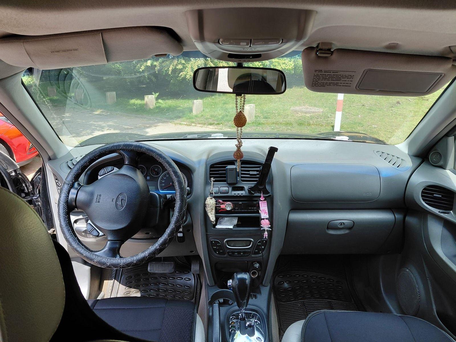 Hyundai SANTA FE