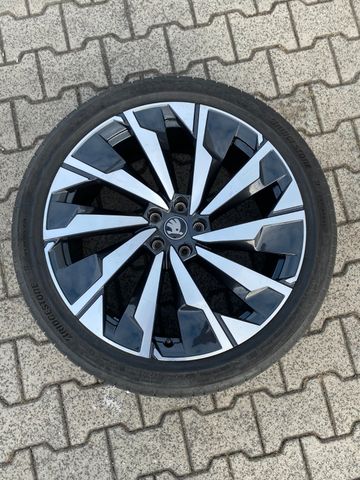 Foto Nummer 18: SKODA Enyaq