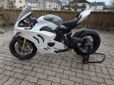 Ducati Panigale V4S Track-ready (viele Rennteile)