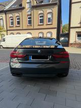 BMW 750d xDrive  B&W M Paket Laser Soft 3xTV selbstP - BMW 7er Reihe in Bochum