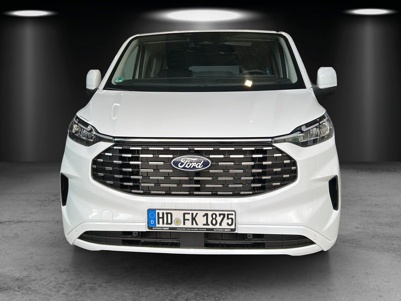 Fahrzeugabbildung Ford Tourneo Custom Titanium elekt. Tür Techn. Pak.