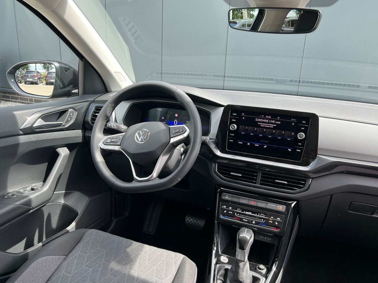 Fahrzeugabbildung Volkswagen T-Cross Life 1.5 TSI DSG *IQ.Light, Ready2Discov