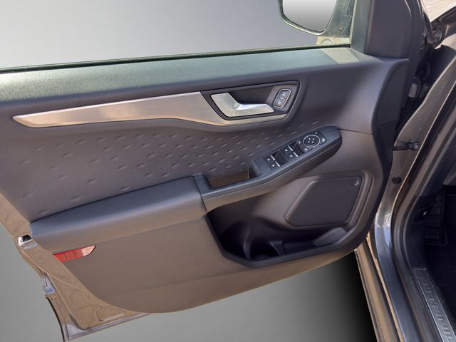 Kuga 2.0 EcoBlue Automatik Titanium X AHK, Stand