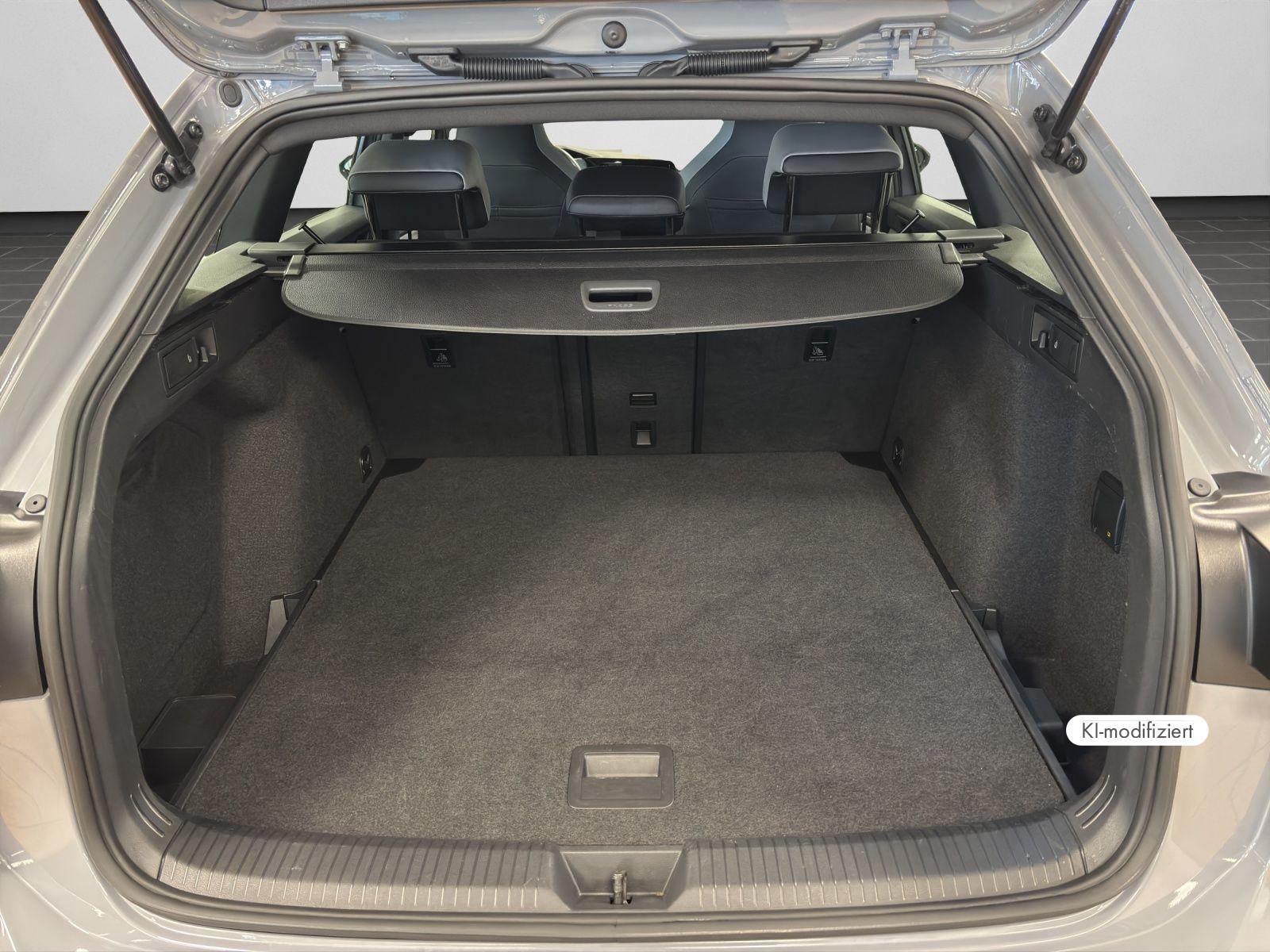 Volkswagen Golf VIII Variant 2.0 TSI R-Line NAVI PANO MATRI, миниатюра 16