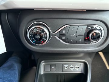 Fahrzeugabbildung Renault Twingo Vibes Electric Navi DAB Faltdach SHZ uvm.