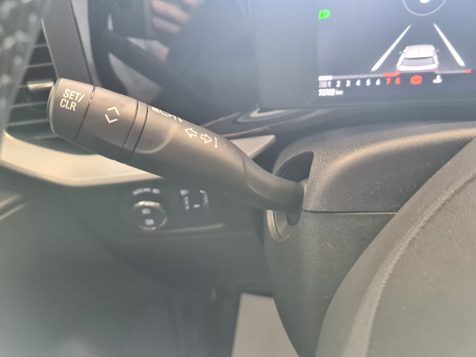Fahrzeugabbildung Opel Mokka Elegance / KLIMA / KAMERA / NAVI