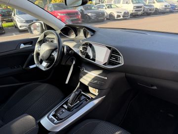 Peugeot 308 Active Pack+Klimaauto+Navi+BT+PDC+Schaltw.