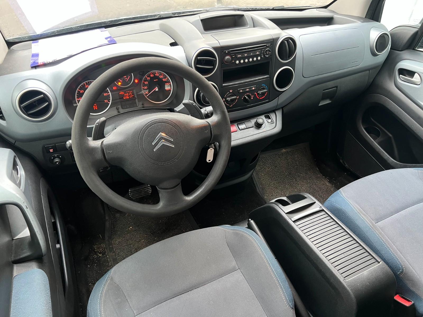Citroën Berlingo Automatik Tüv 11.2027 neue All-Season
